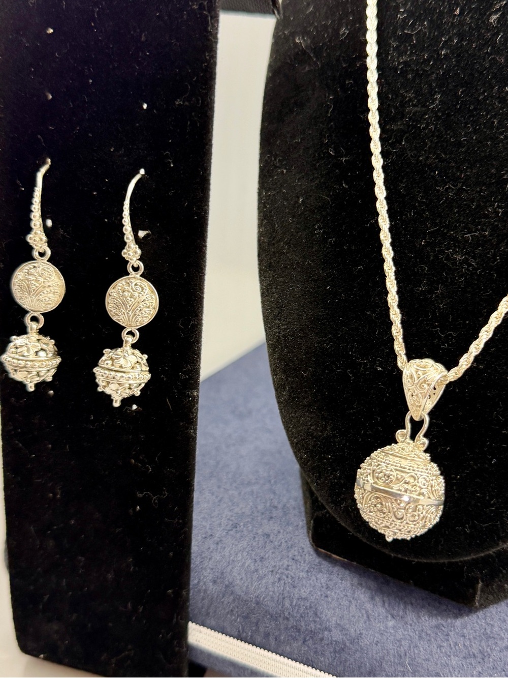 SARDA Bali Sterling Silver Globe Ball Ornate Filigree Necklace & Earrings Set